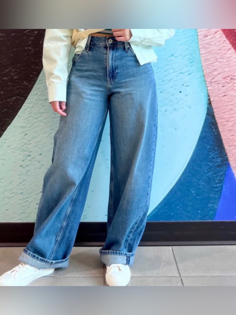 Uniqlo Barrel Leg High-Rise Jeans - Light Blue